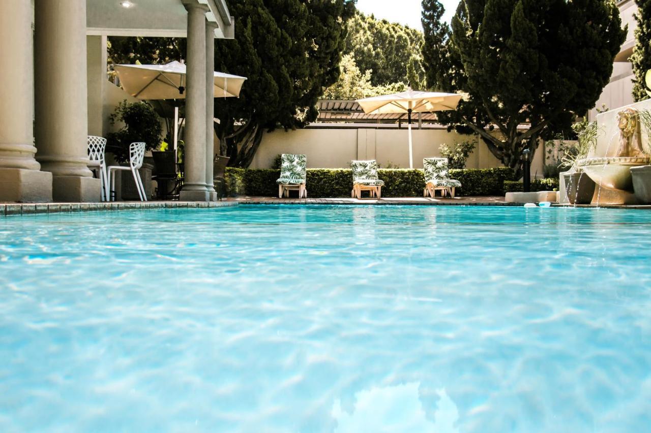 Villa Via Executive Suites With Power Back-Up Sandton Exterior photo