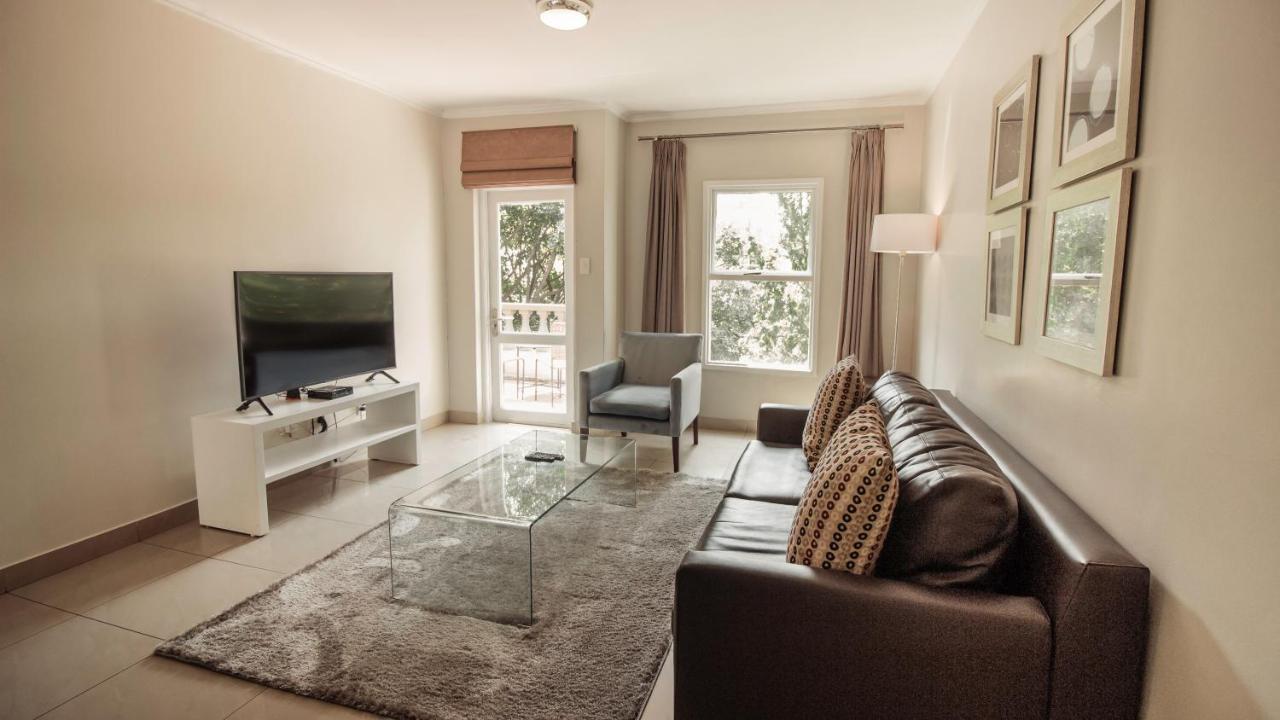 Villa Via Executive Suites With Power Back-Up Sandton Exterior photo
