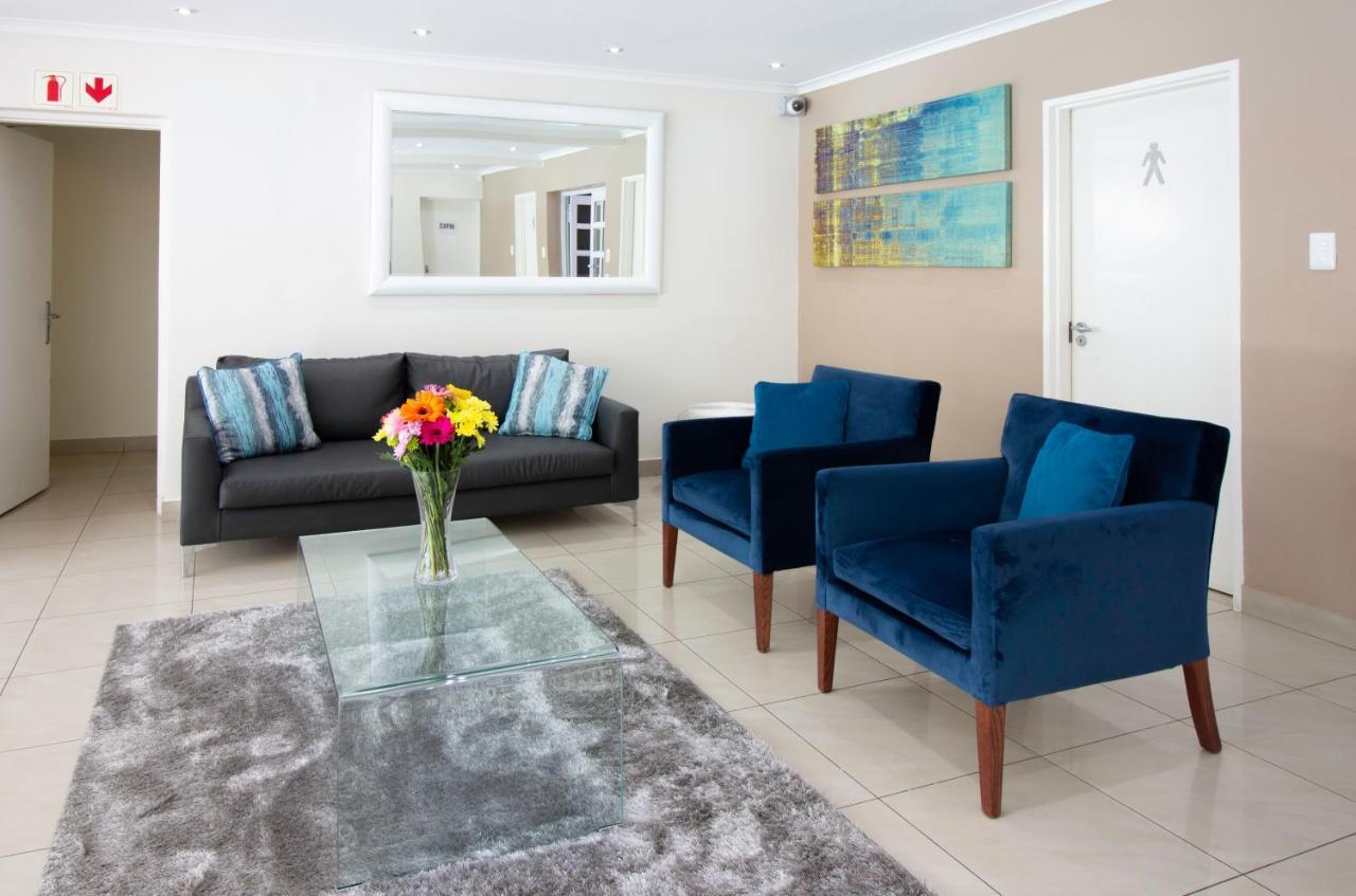 Villa Via Executive Suites With Power Back-Up Sandton Exterior photo